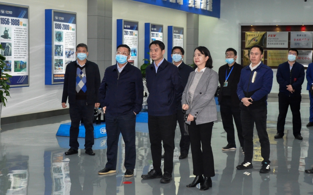 昆明市委常委杨东伟一行到云南云内动力集团有限公司发展调研